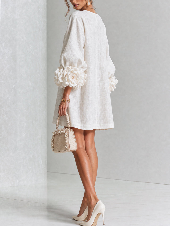 Amara | Robe Mini Élégante à Boutons Floraux